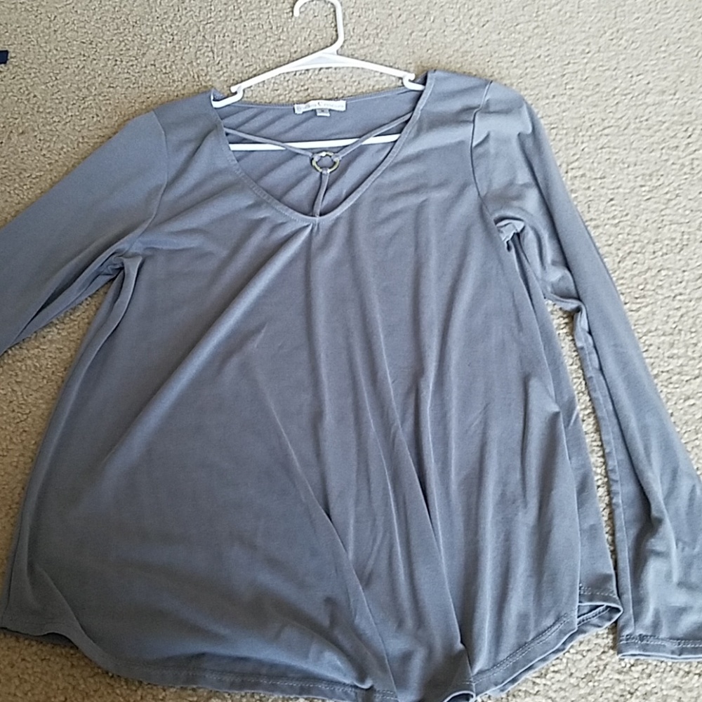 Casual yet dressy top!! Long sleeve.
